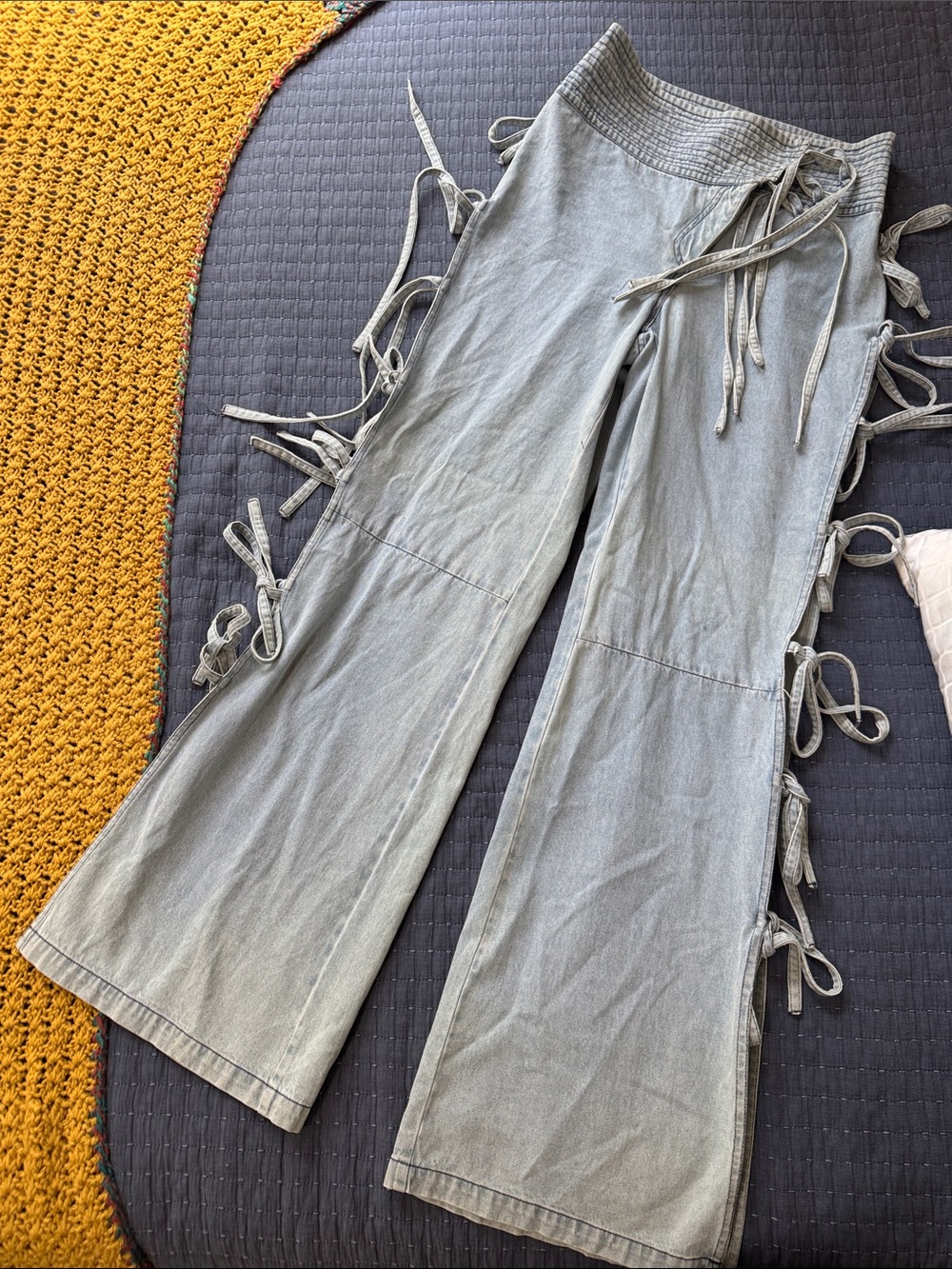 Women's light blue Wide Leg Tie-Detail Jeans